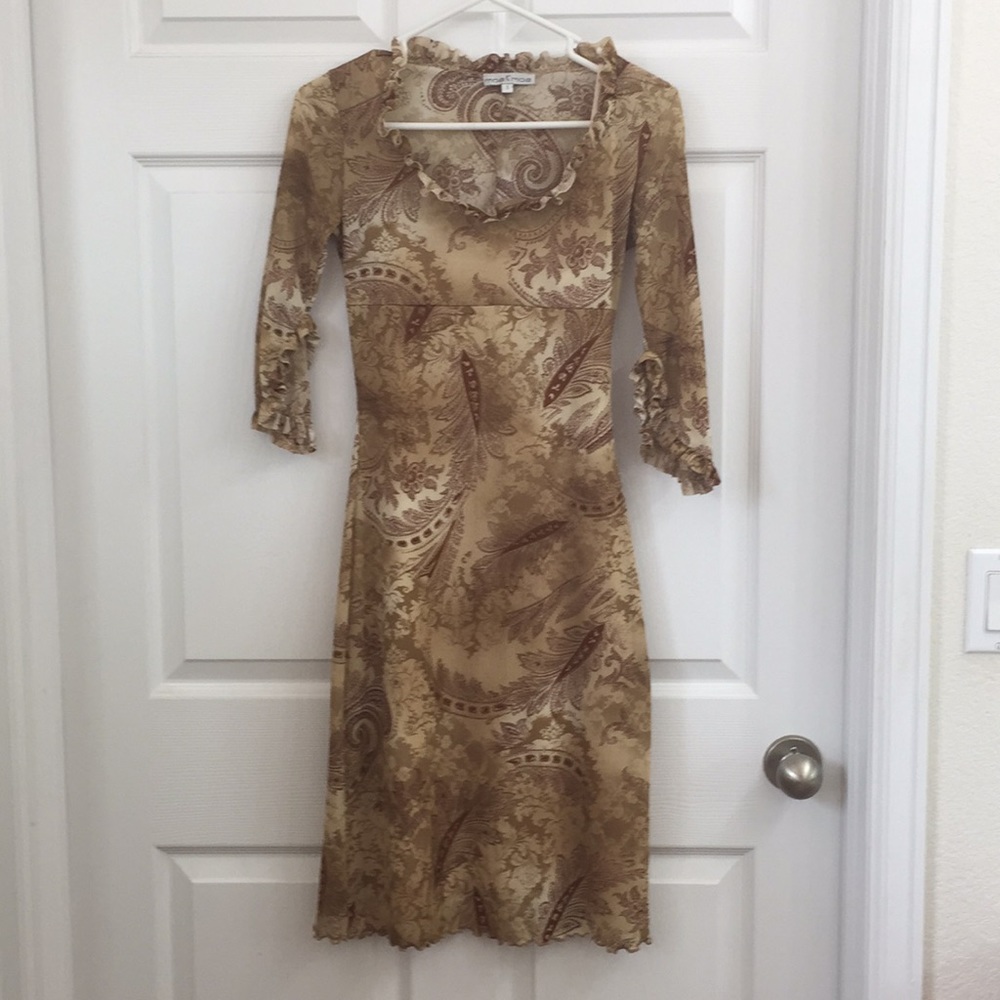 Cream & Tan dress with sleeves